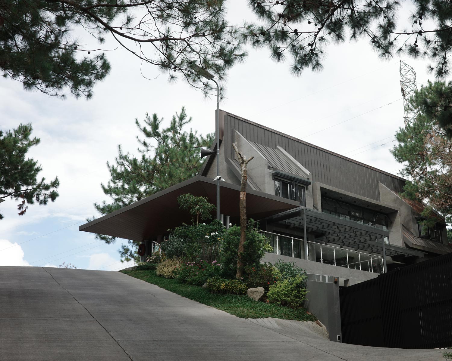 Mt-Camisong_GenZMagazine_ShotbyEm_6