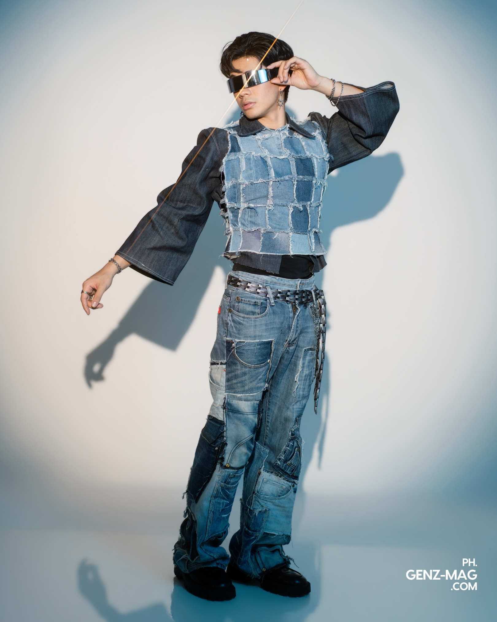 Genz-Magazine-Iven-Lim-_@em.baun_00002.jpg